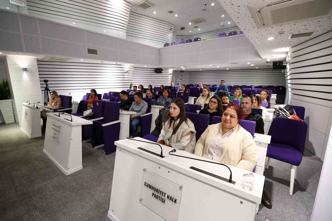 Çocuk hakları Buca’daki panelde konuşuldu