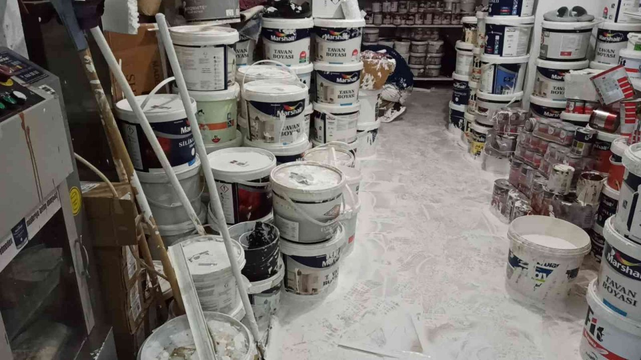 Düzce’de depremin izleri siliniyor