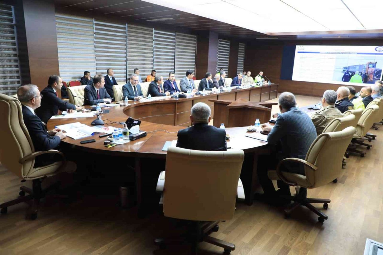 Elazığ’da ’kış mevsimi trafik tedbirleri’ toplantısı yapıldı
