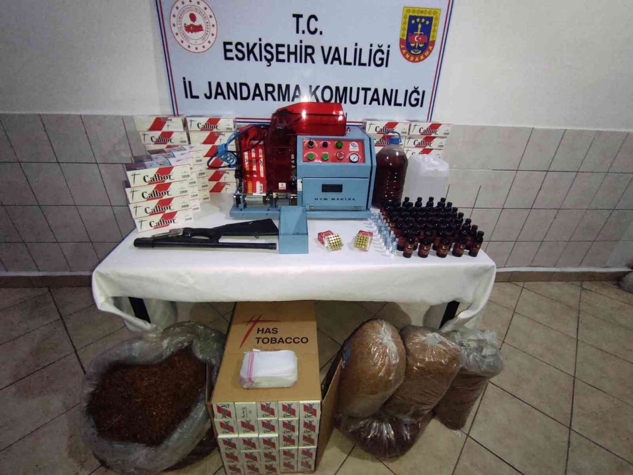 Jandarmadan uyuşturucu ve kaçakçılık operasyonları