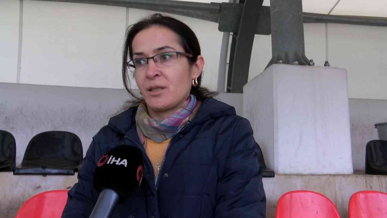 Maltepe’de kadın yönelik şiddete ’BJK-FB Farkındalık Maçı’ ile dikkat çekildi