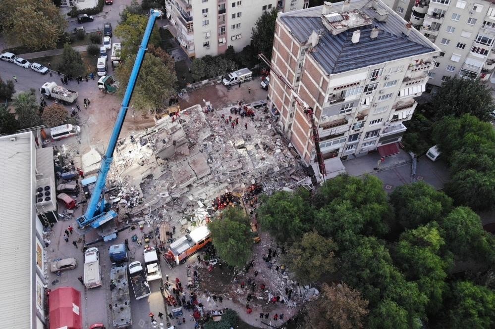 Depremde 15 kişiye mezar olan apartmanın davasında 1 sanığa tahliye