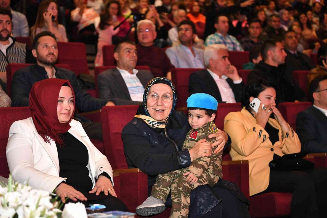 Başkan Büyükkılıç’tan öğretmenlere: “Bizim her şeyimizsiniz, iyi ki varsınız”