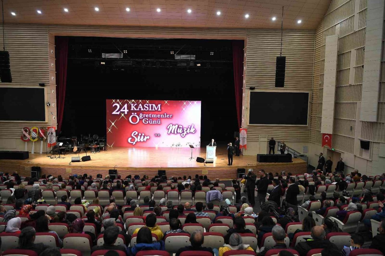 Başkan Büyükkılıç’tan öğretmenlere: “Bizim her şeyimizsiniz, iyi ki varsınız”