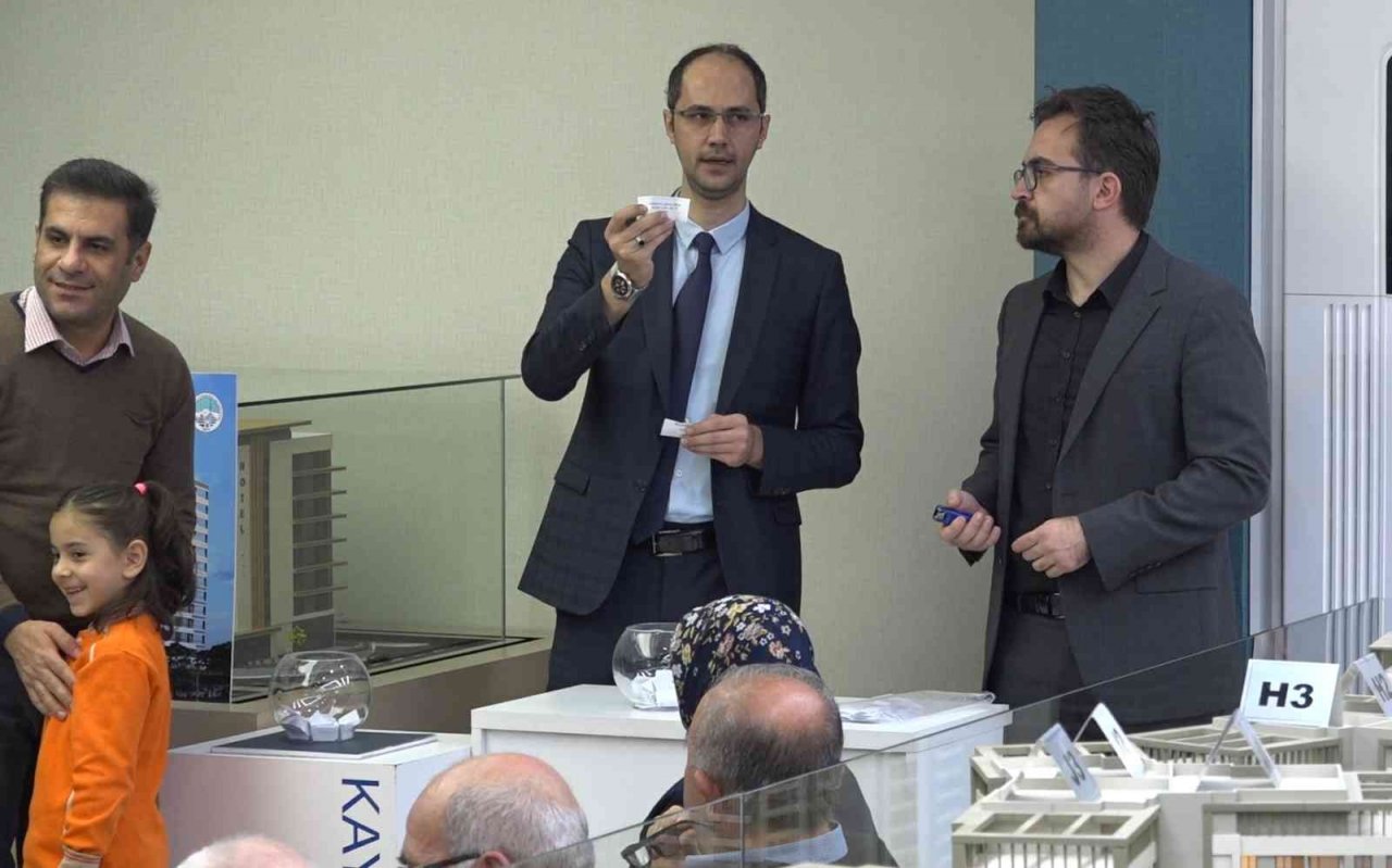 Alsancak Kentsel Dönüşüm Projesi Kura Çekilişi Yapıldı