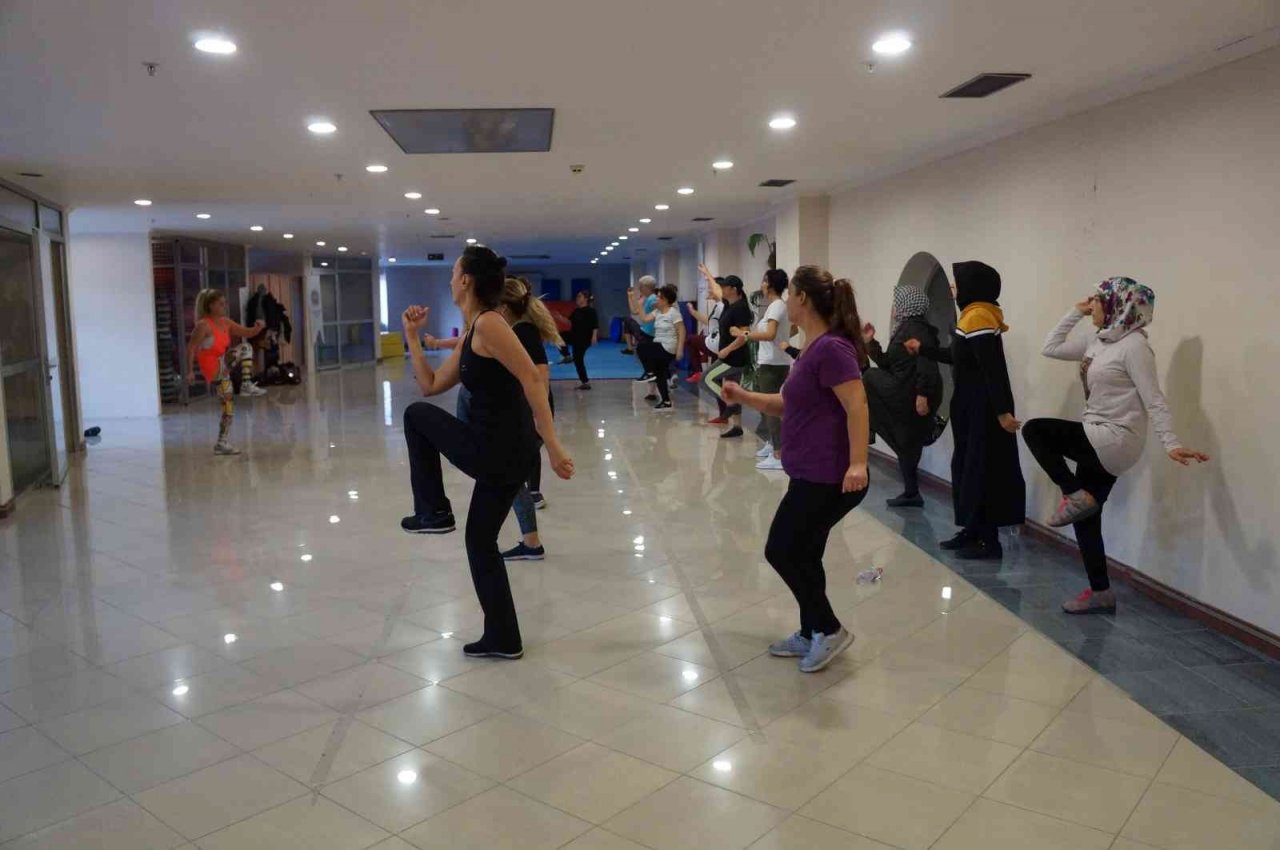 Marmaris Belediyesi’nden sabah sporu etkinliği