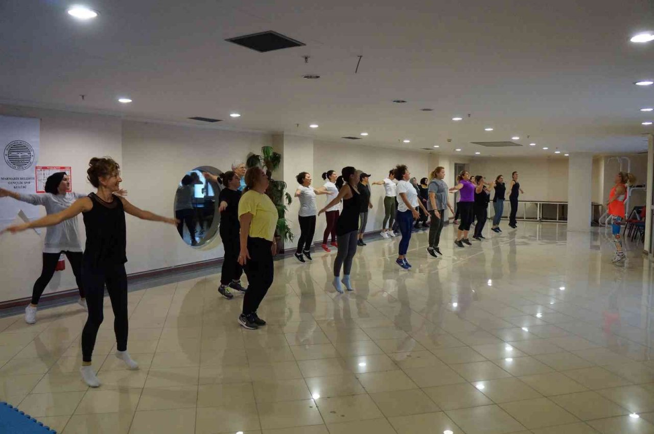 Marmaris Belediyesi’nden sabah sporu etkinliği