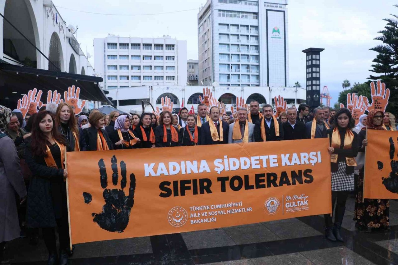 Kadına yönelik şiddete karşı yürüdüler