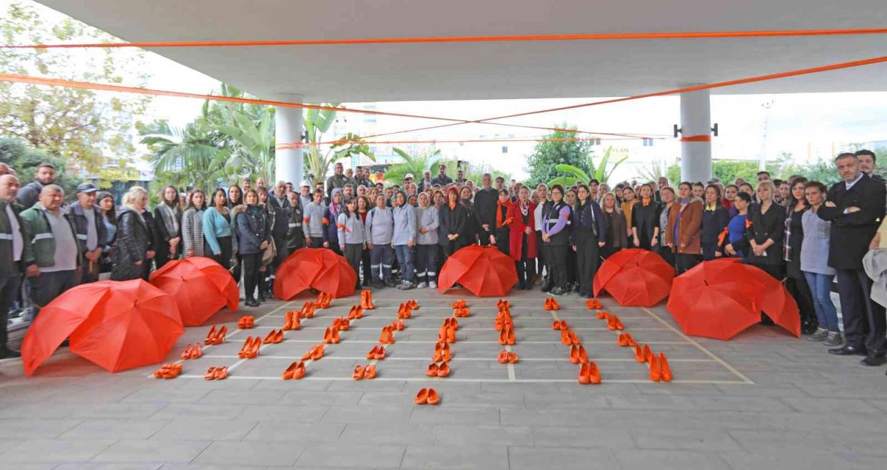 Mersin’de şiddete uğrayan kadınlar için ’Turuncu Ayakkabı’ sergisi