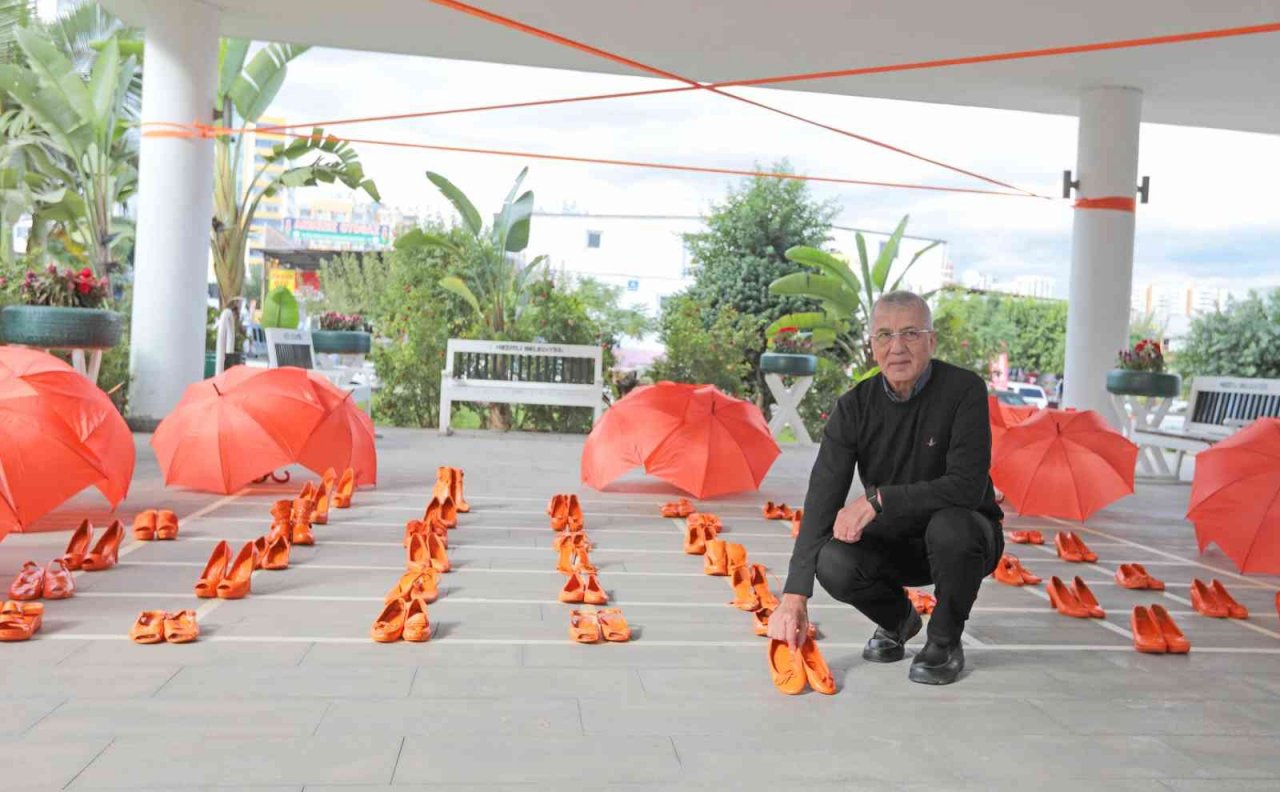 Mersin’de şiddete uğrayan kadınlar için ’Turuncu Ayakkabı’ sergisi