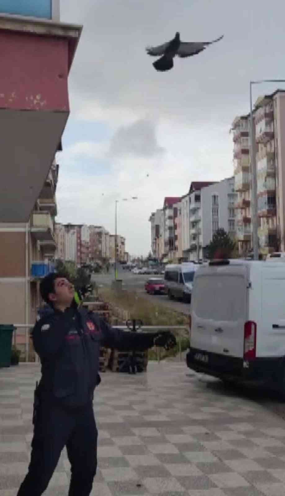 Havalandırma boşluğunda mahsur kaldı, itfaiye sayesinde özgürlüğüne kavuştu