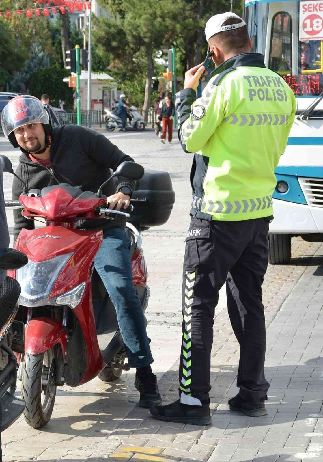 Uşak’ta 923 araç sürücüsüne ceza kesildi