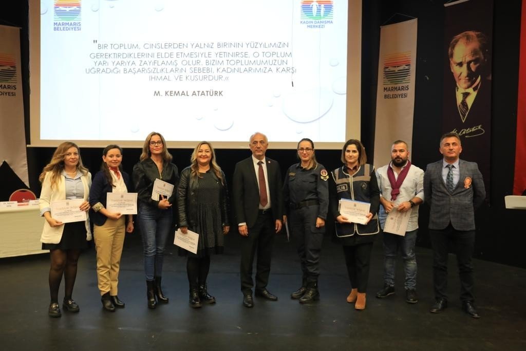 Marmaris’te ‘Kadın Şiddetine Karşı Toplumsal Farkındalık’ paneli düzenlendi