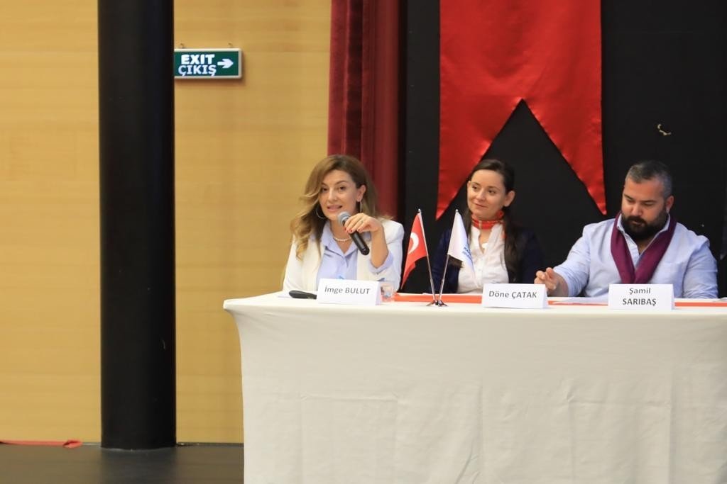 Marmaris’te ‘Kadın Şiddetine Karşı Toplumsal Farkındalık’ paneli düzenlendi