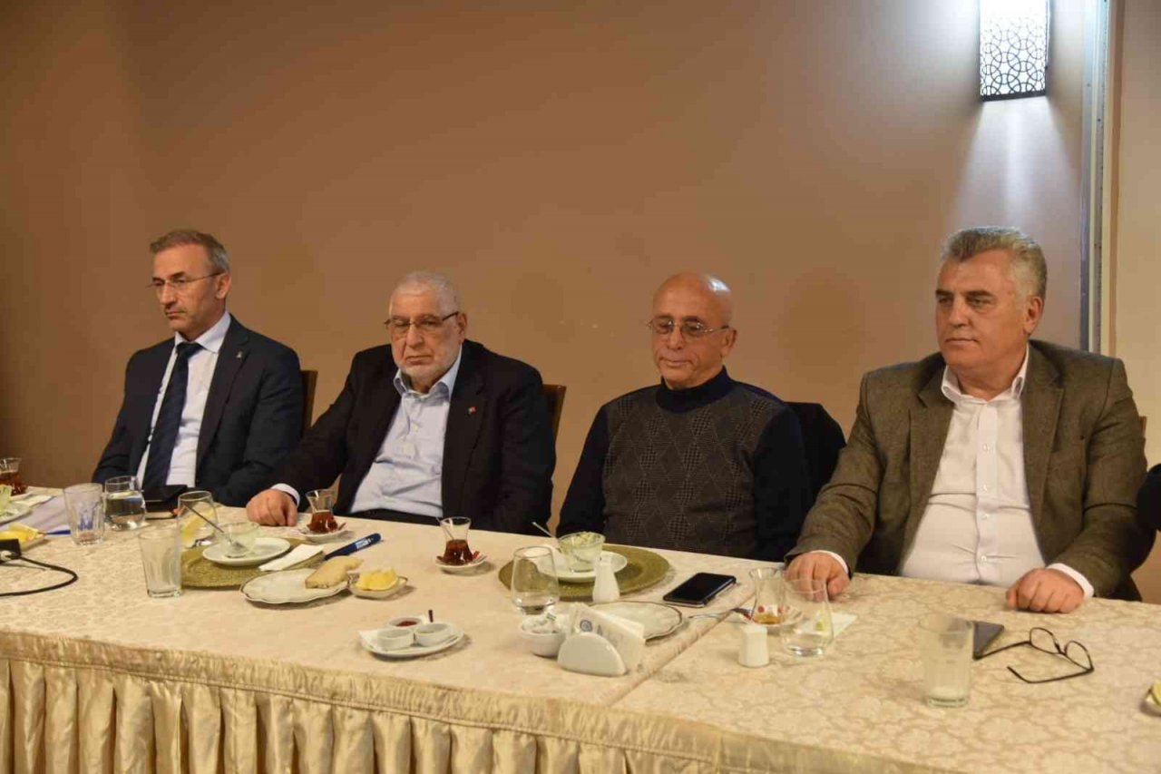 Ak kadrolar bir ve beraberce Türkiye vizyonu yolunda yürüyor