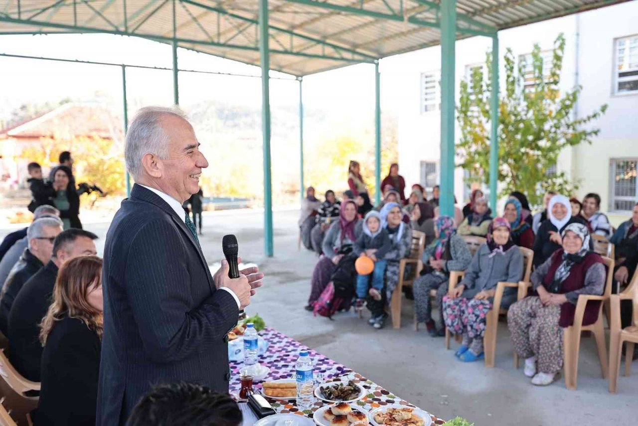 Başkan Zolan Bozkurt’ta vatandaşlarla kucaklaştı