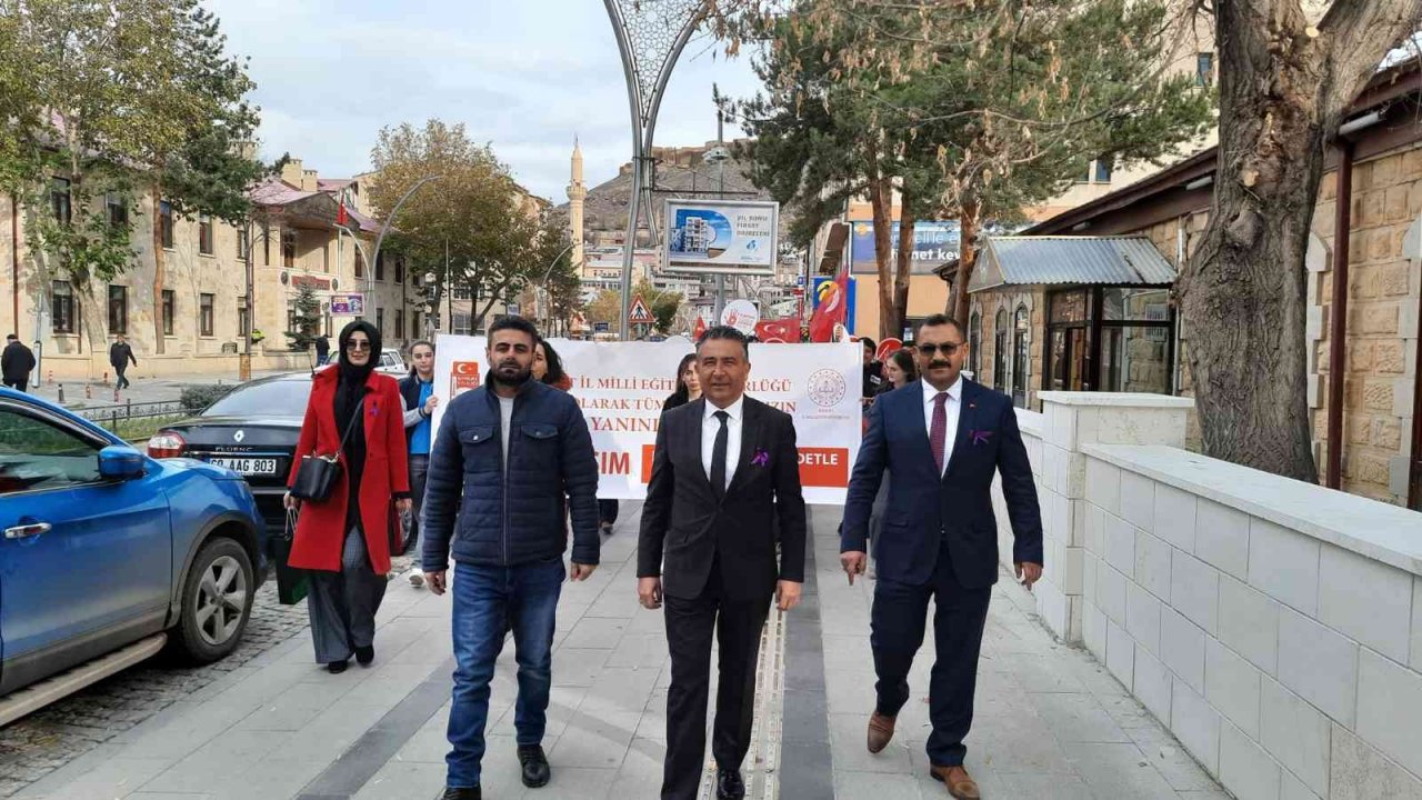 Kadına Şiddete Karşı Uluslararası Mücadele Gününde kadınlar unutulmadı