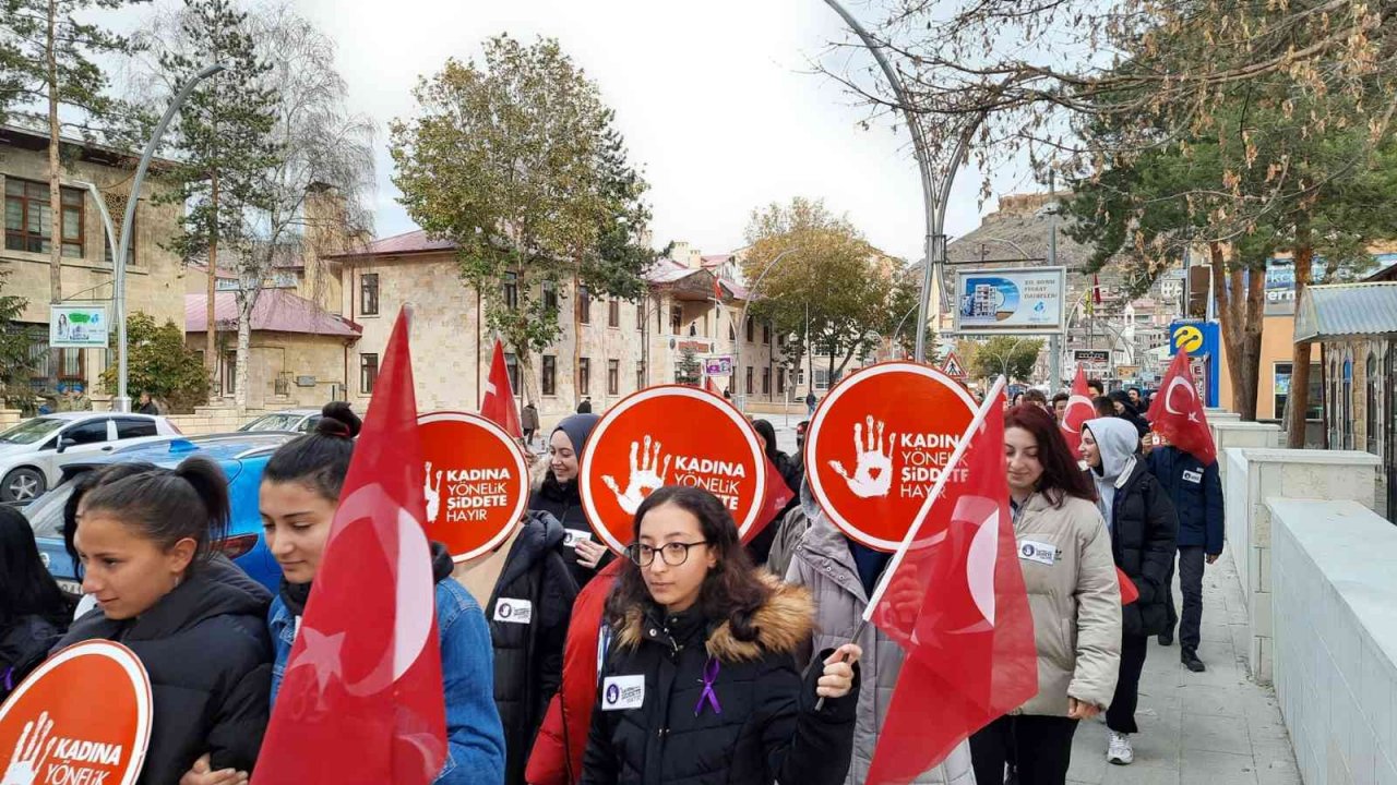 Kadına Şiddete Karşı Uluslararası Mücadele Gününde kadınlar unutulmadı