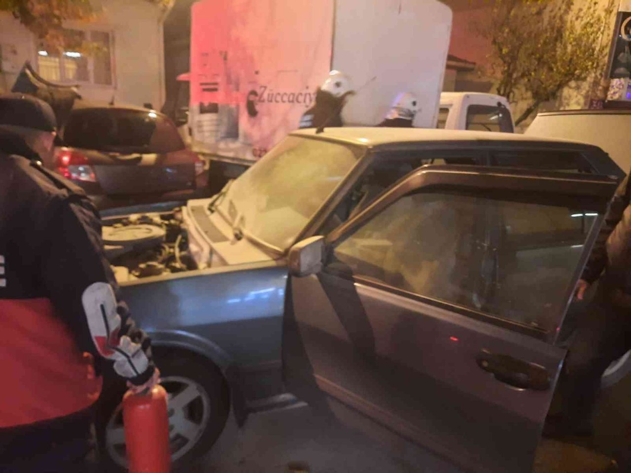 LPG’li otomobil bir anda alev aldı