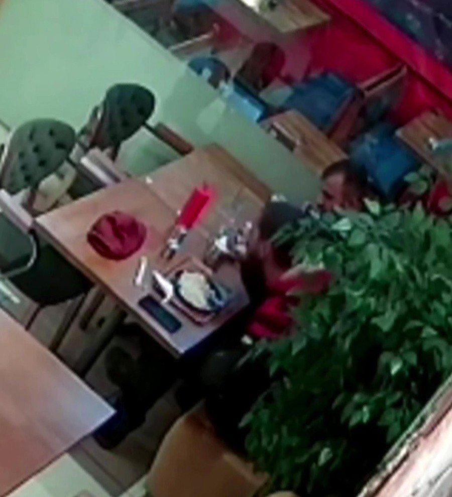 Yediler, içtiler, hesabı ödemeye gelince kaçtılar