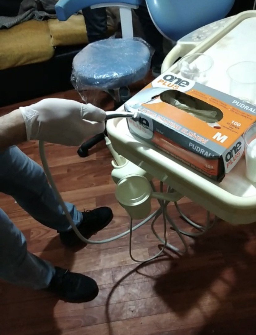 İstanbul’da kaçak diş muayenehanesine baskında sahte doktor gözaltına alındı