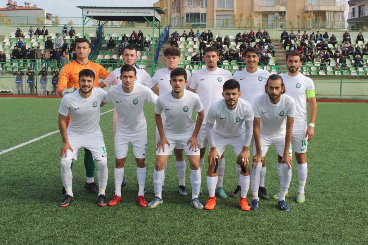 Salihli’de kazanan Aliağa FK oldu