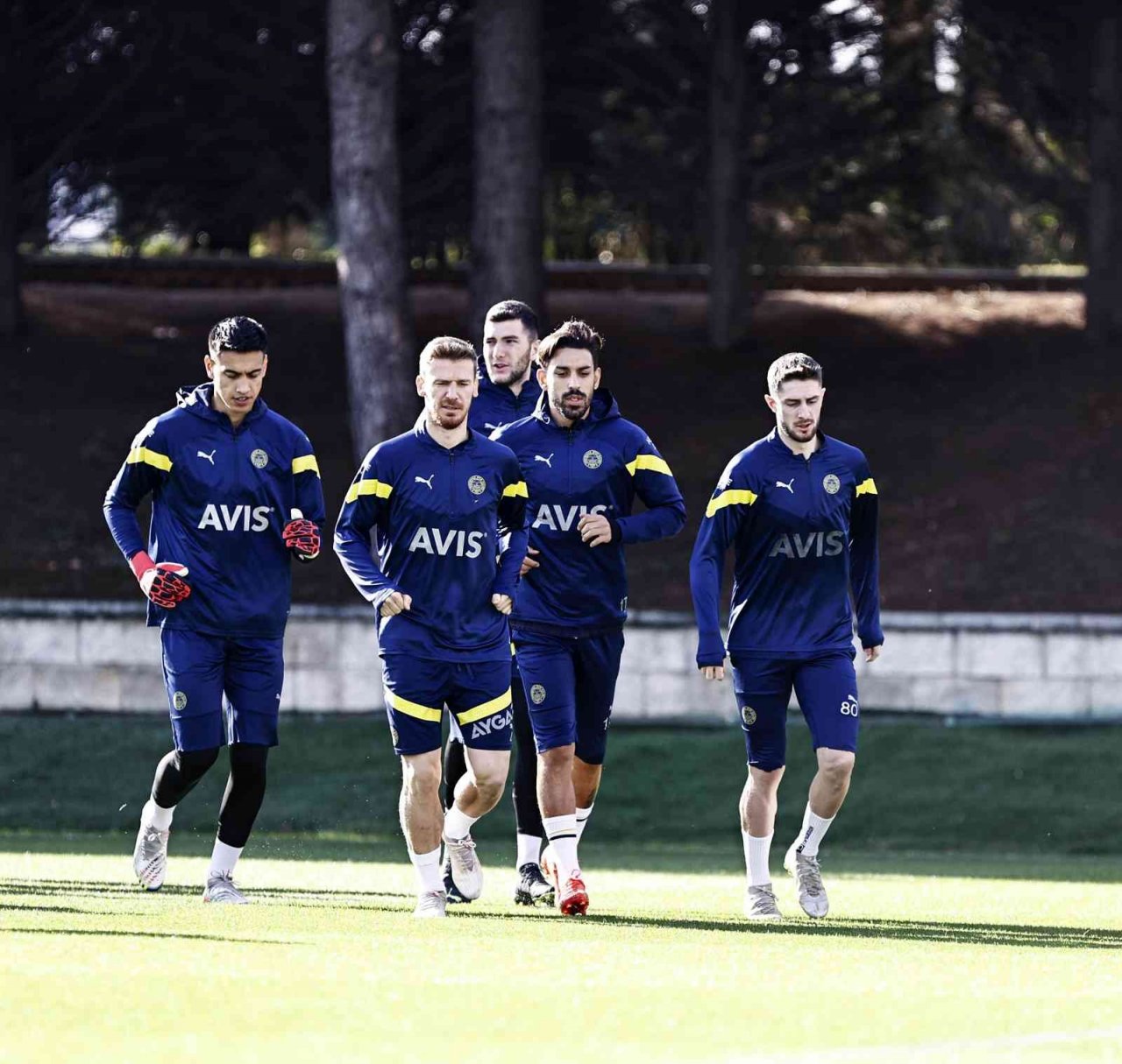 Fenerbahçe hazırlıklarını sürdürdü