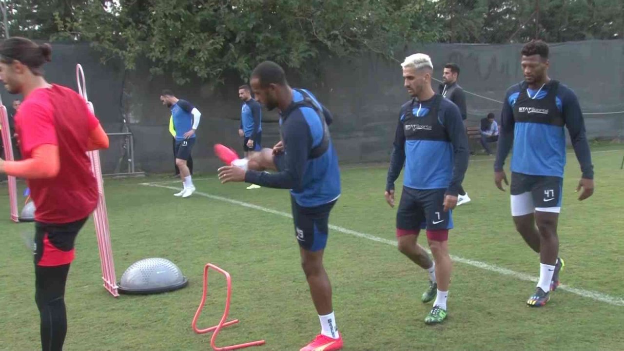 Lütfü Savaş: "Hedefimiz ligi ilk 10’da bitirmek"