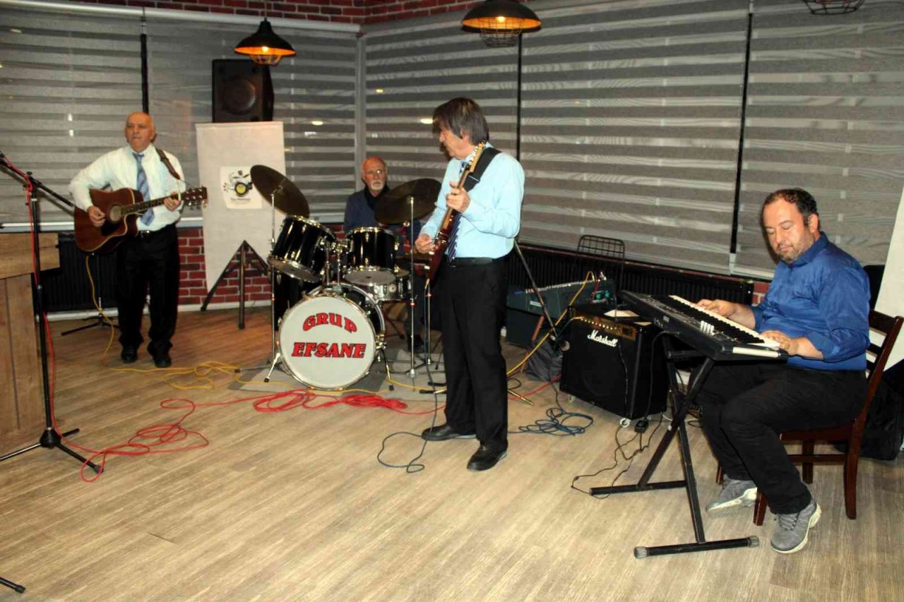 Taş Mektepli Emekli Öğretmenler Buluştu