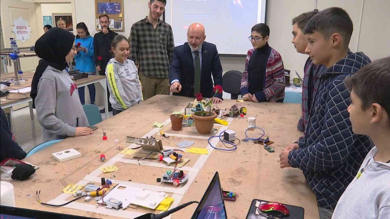 Kocasinan Akademi’den teknoloji çağına büyük hizmet