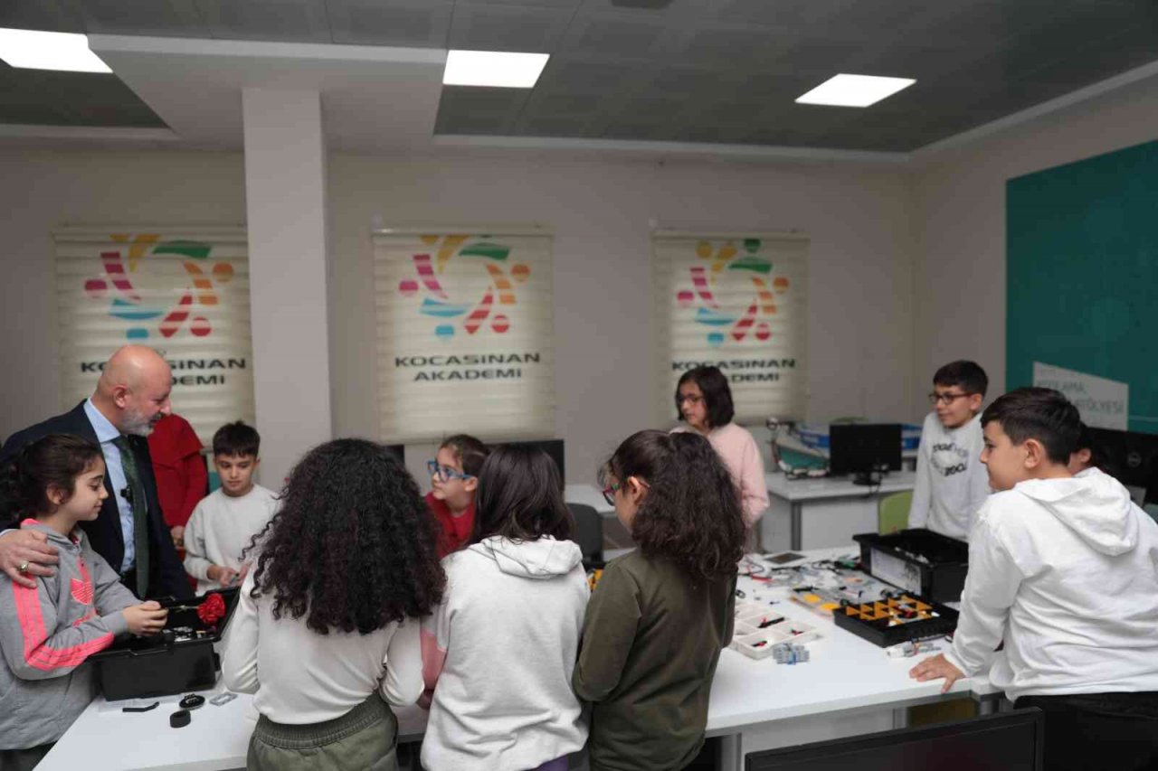 Kocasinan Akademi’den teknoloji çağına büyük hizmet