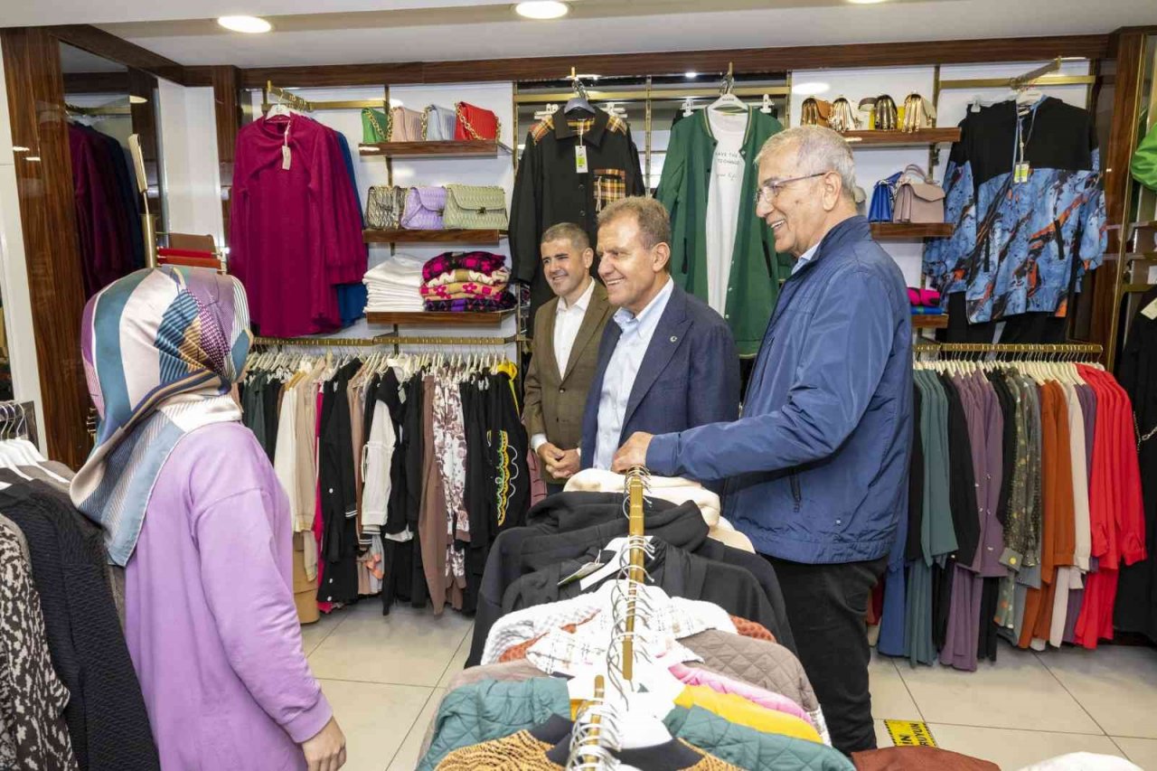 Seçer: "Mersin, geniş bir renk cümbüşünün olduğu bir kent"