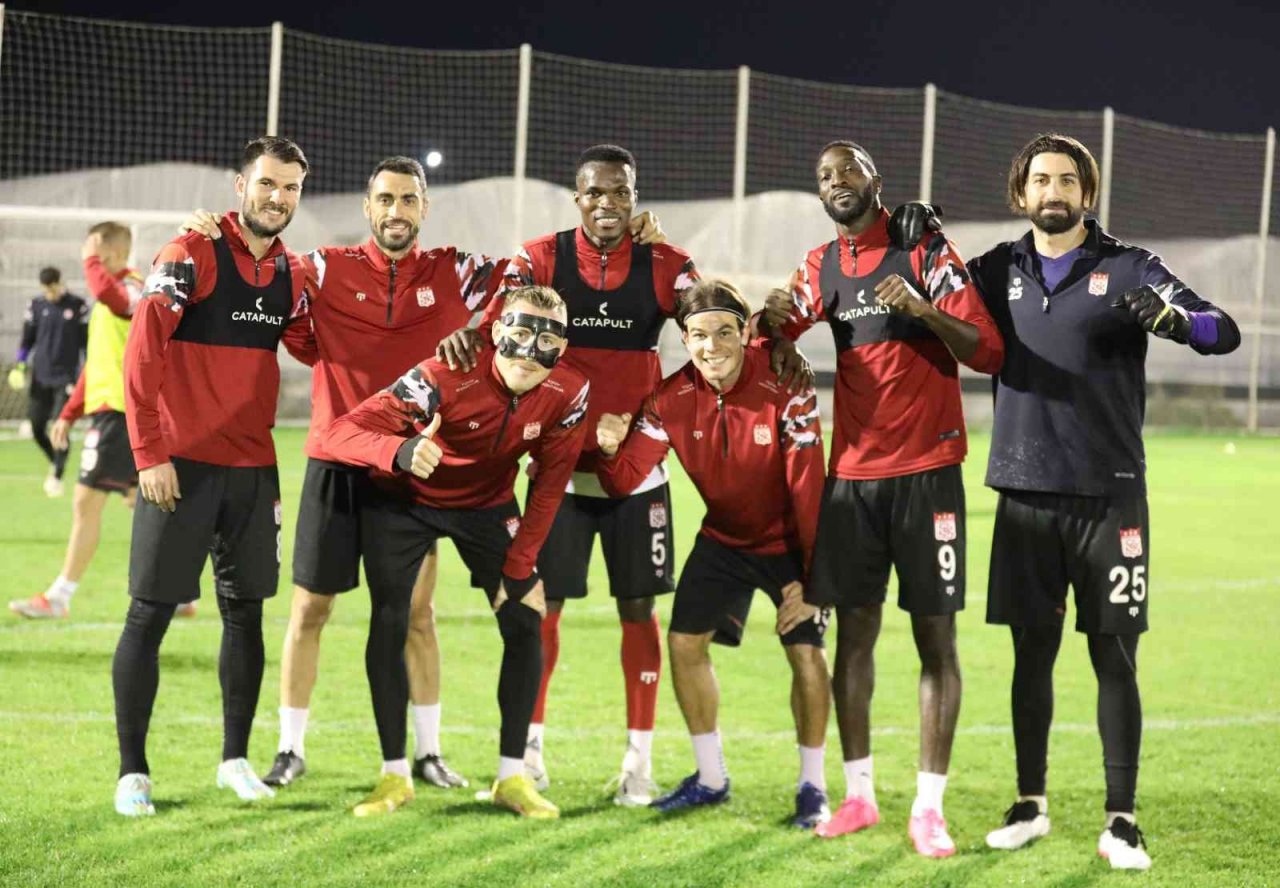 Sivasspor’da neşeli idman