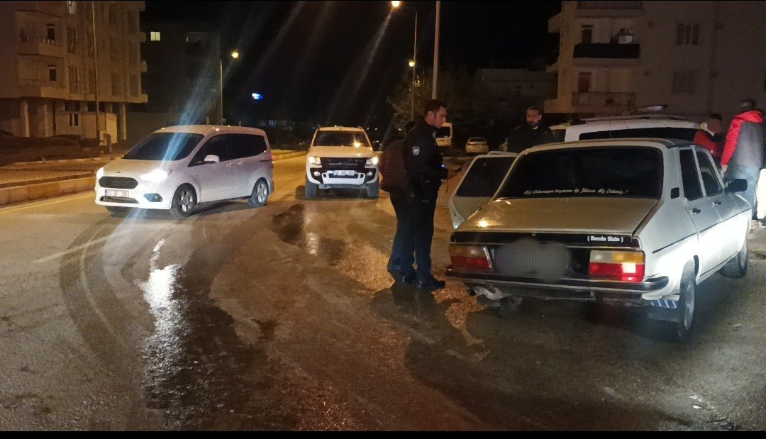 Kavga sonrası otomobilden rastgele ateş açan şahıslar ekipleri alarma geçirdi