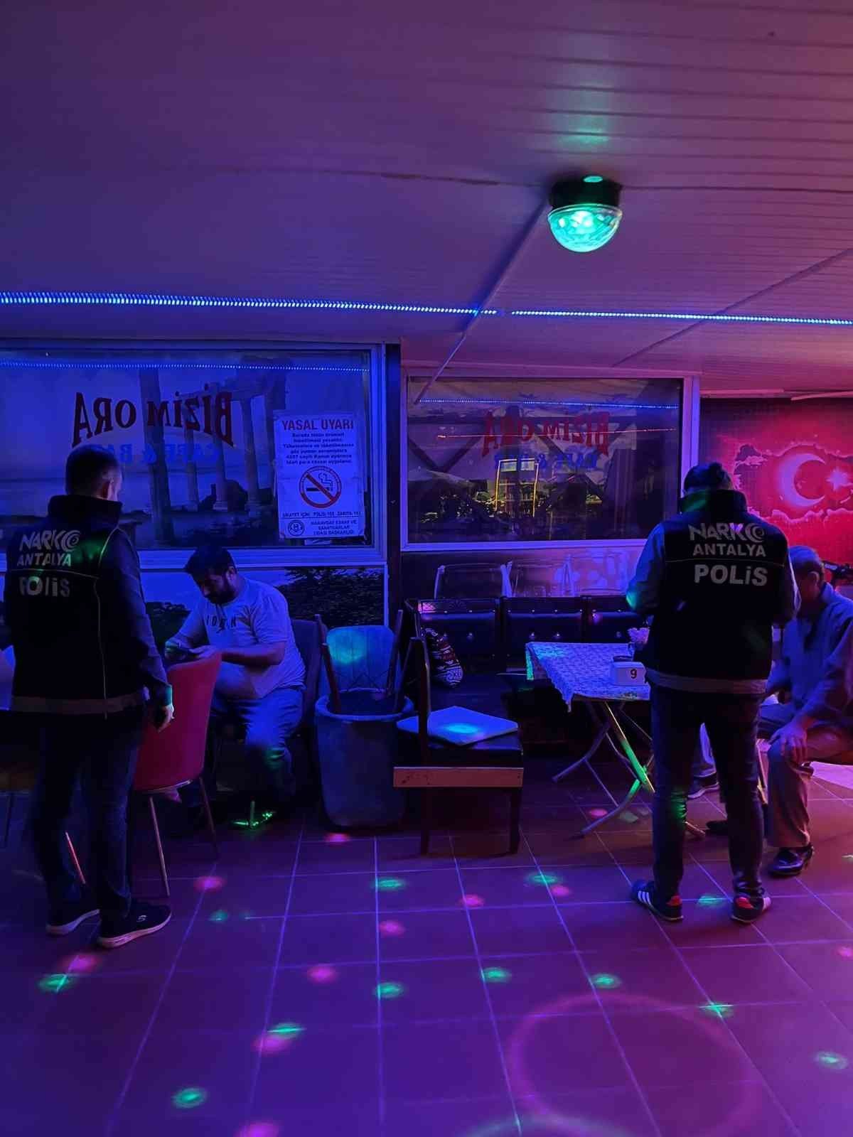 Antalya’da 7 ilçede eş zamanlı umuma açık yerler ve yol denetimi