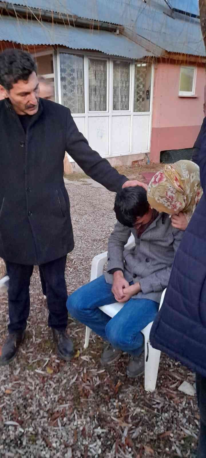 Bayburt’ta 2 gündür kayıp aranan genç samanlıkta bulundu