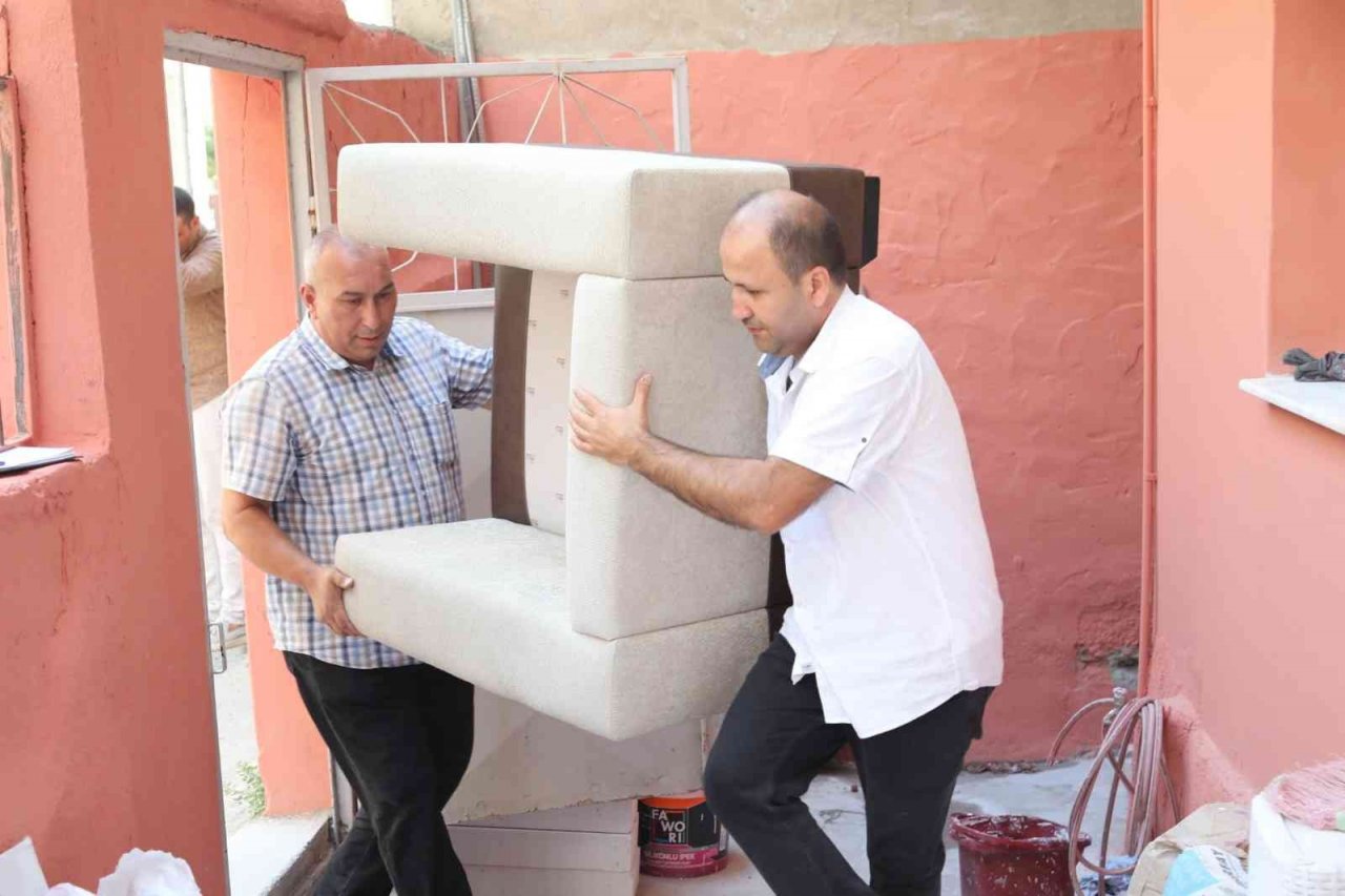 Bayraklı’da sosyal marketler yüzleri güldürüyor