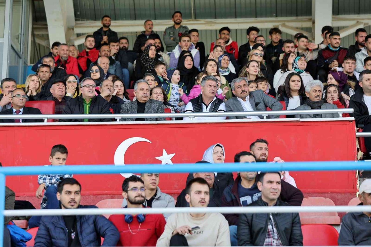 Talasgücü namağlup ilerliyor