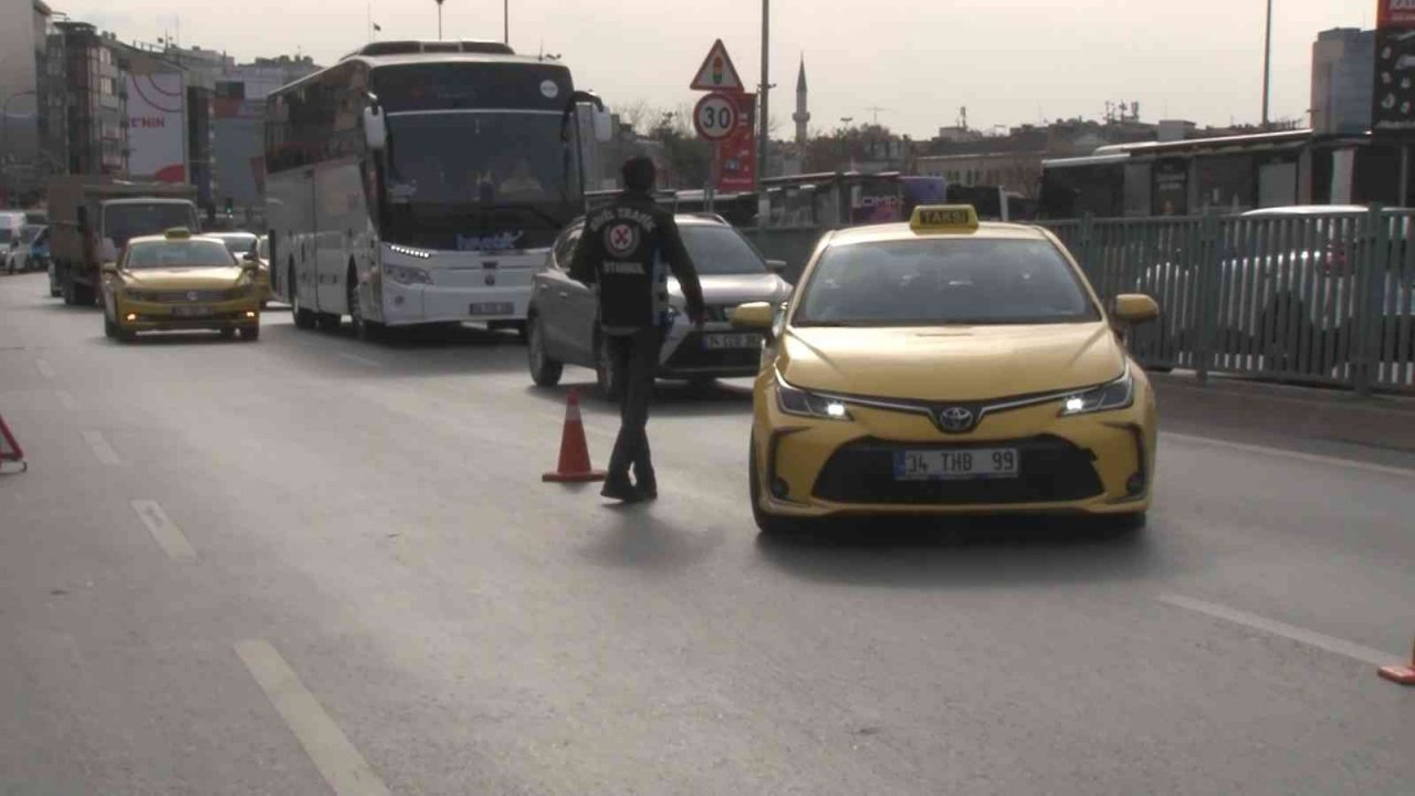 Kadıköy’de taksi şoförlerine ceza yağdı