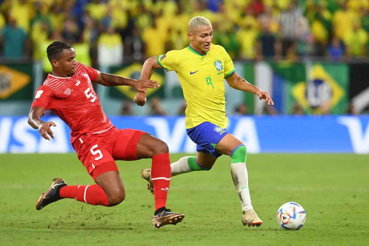 Brezilya, Dünya Kupası’nda son 16’ya kaldı