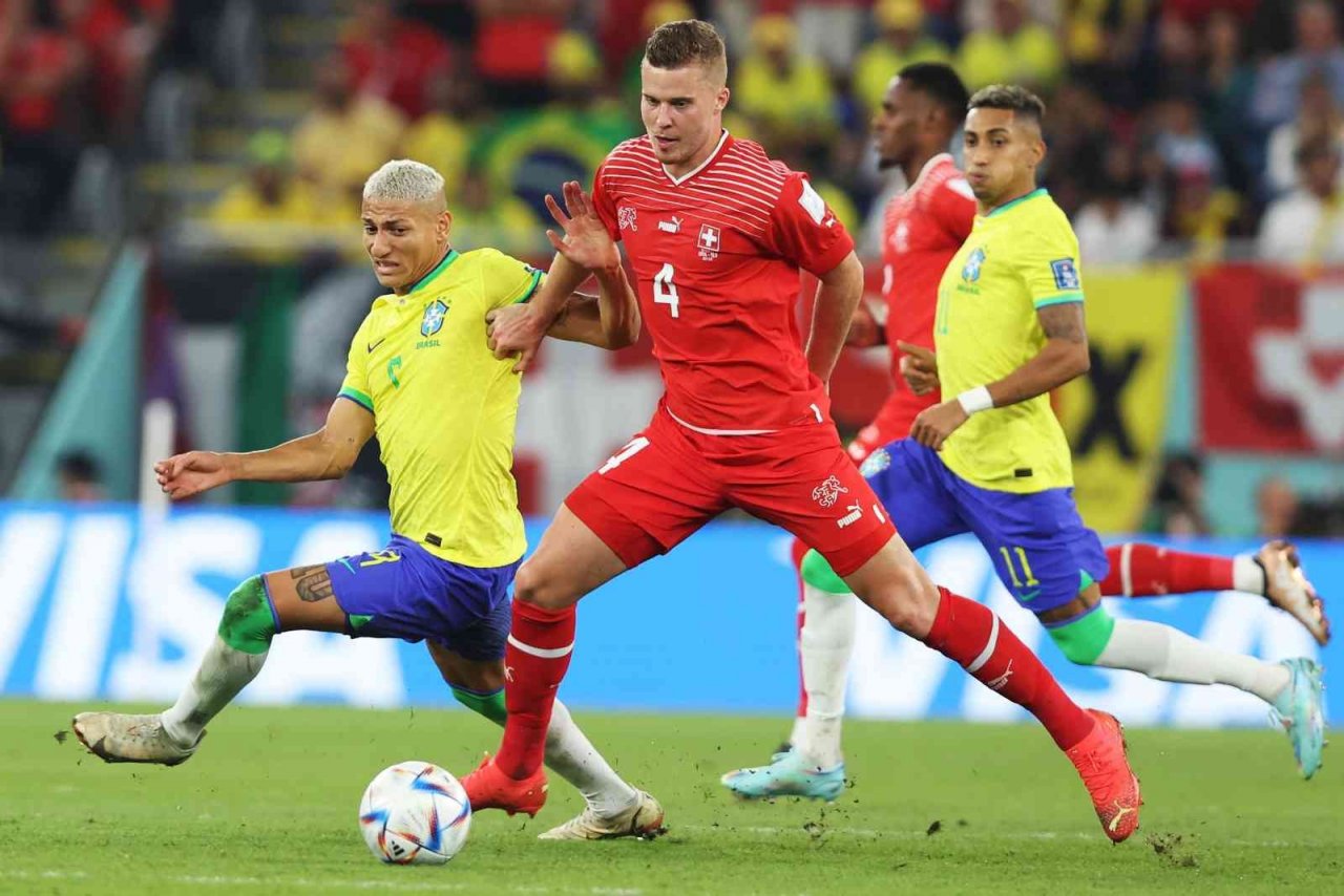 Brezilya, Dünya Kupası’nda son 16’ya kaldı