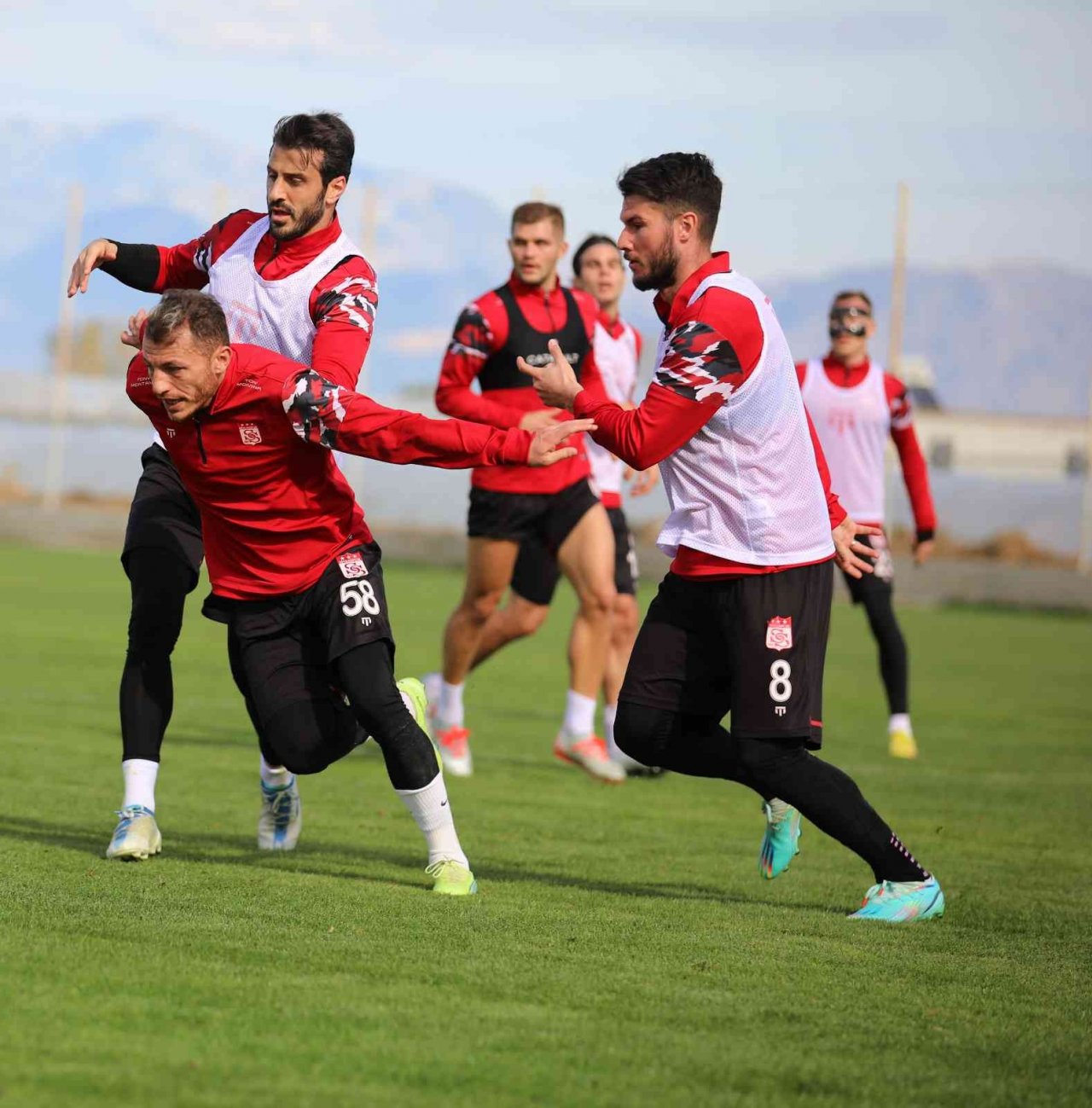 Sivasspor hücum ve savunma çalıştı