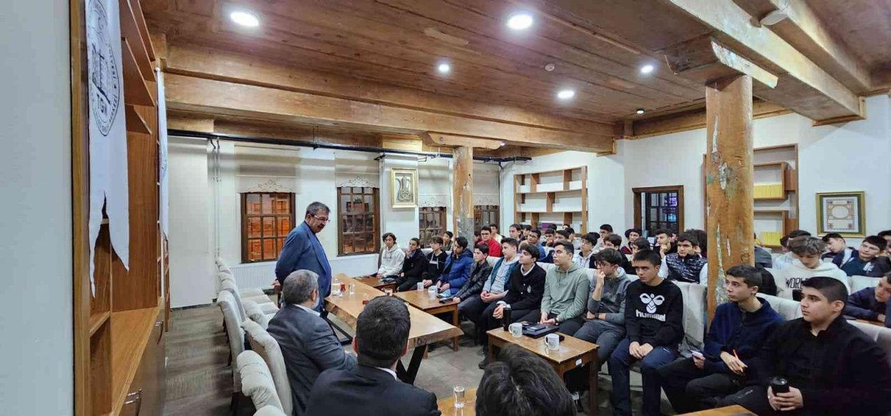 Başkan Büyükkılıç’ın örnek projelerine ilgi ve takdir sürüyor