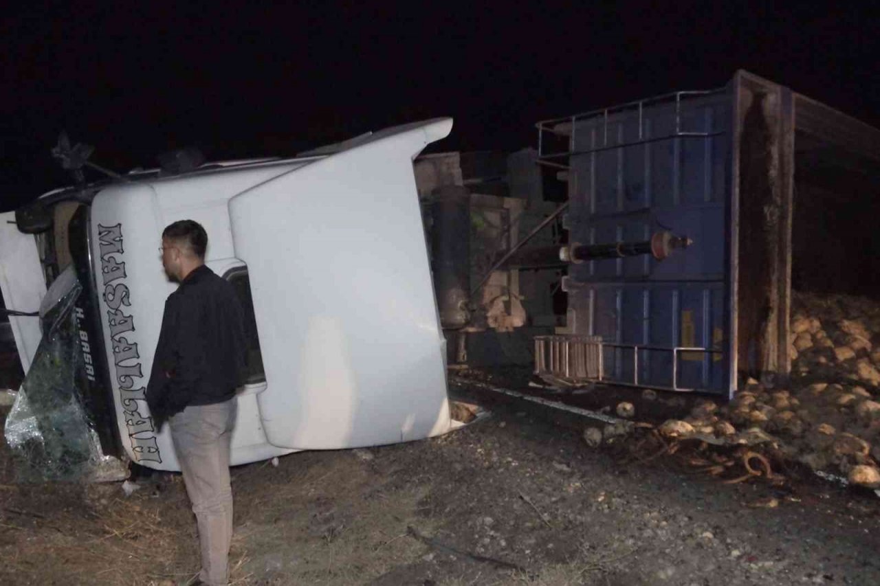 Kontrolden çıkan tır karşı şeride geçti, facianın eşiğinden dönüldü