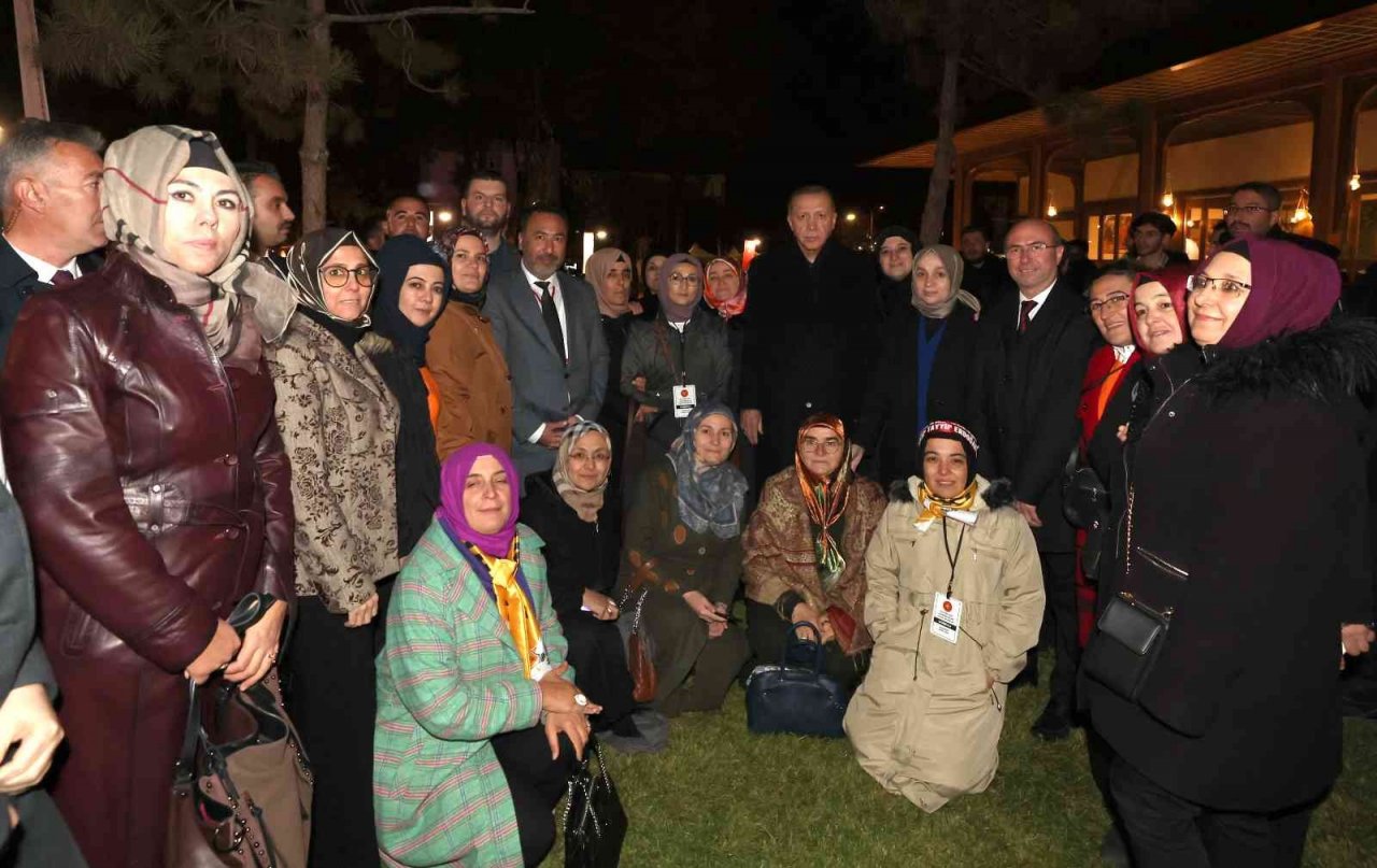 Başkanı Pekyatırmacı’dan Başkan Erdoğan’a eser takdimi