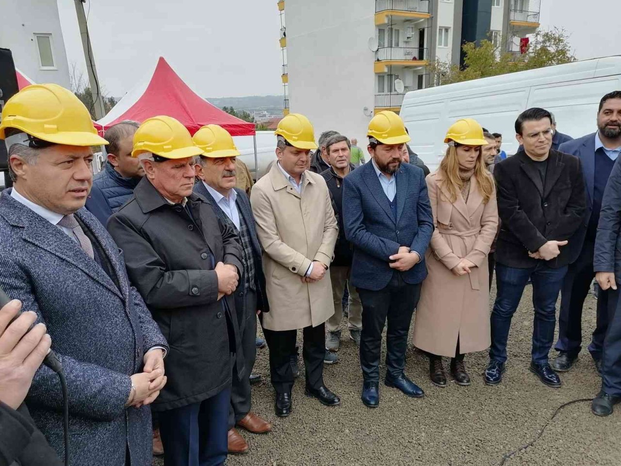 Soma’da yarı olimpik yüzme havuzunun temeli atıldı