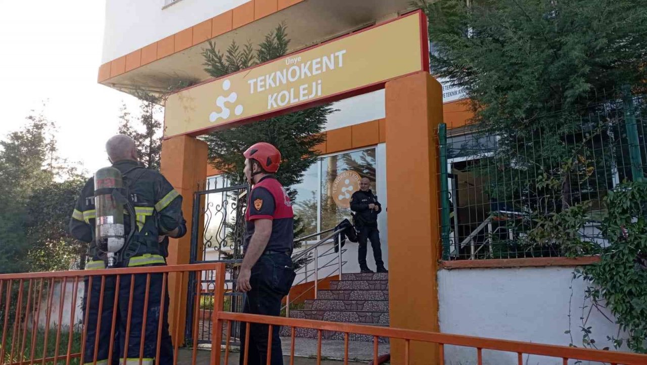Ordu’da özel okulda çıkan yangın korkuttu: Eğitime bir gün ara verildi