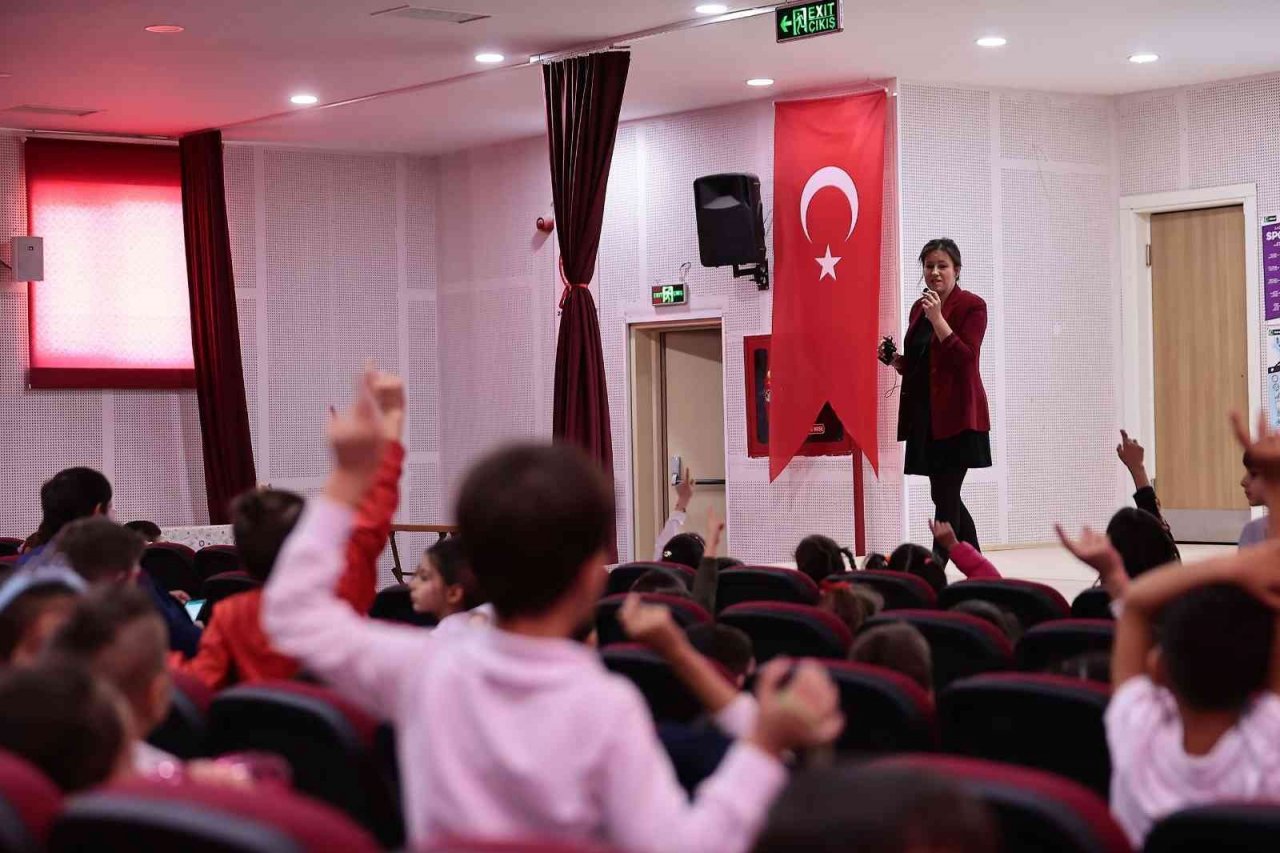 Çocuklara çevre bilinci tiyatroyla aşılanıyor