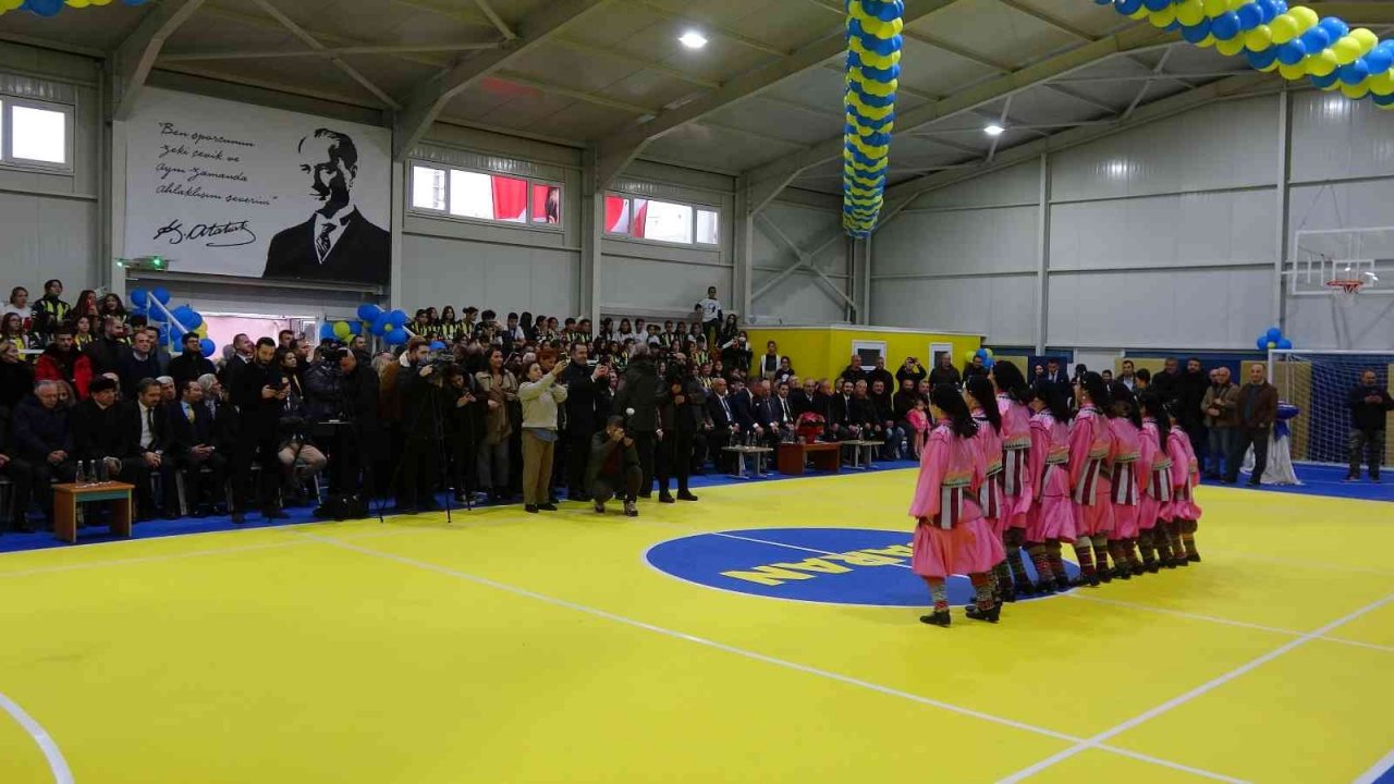 Saran Grup, 23’üncü Spor Salonu’nu Çanakkale’de açtı