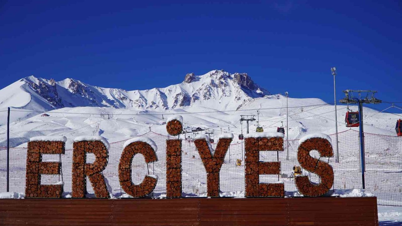 Erciyes’te muhteşem kış manzarası